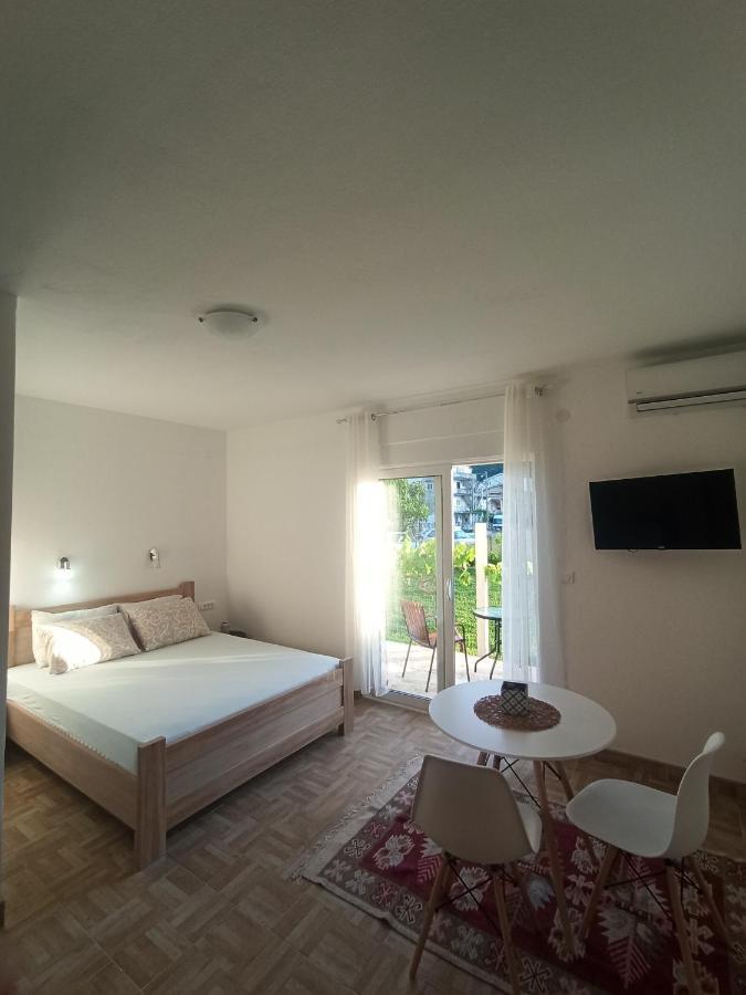 Apartment Lastva Holliday