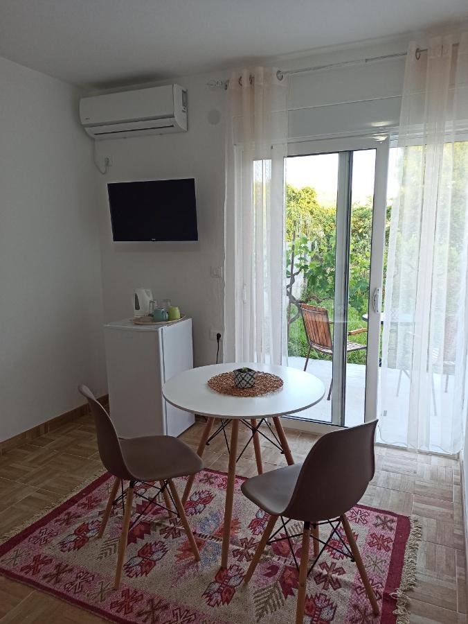 Daire Lastva Holliday Budva
